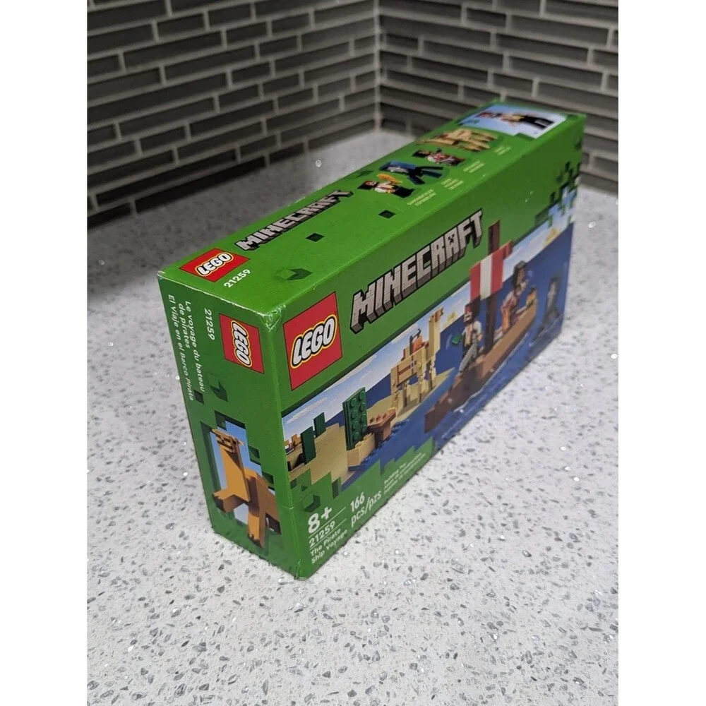 Lego Minecraft 21259 The Pirate Ship Voyage New